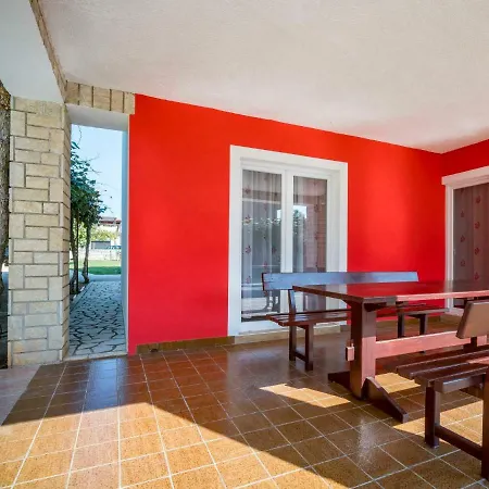 Hilde Red-1 By Interhome * Medolino