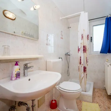 Appartamento Hilde Red-1 By Interhome Medolino
