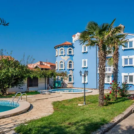 Hilde Red-1 By Interhome * Medulin