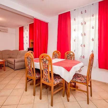 Hilde Red-1 By Interhome * Medolino