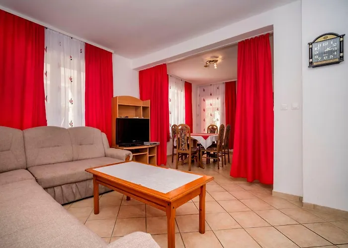 Hilde Red-1 By Interhome Medulin