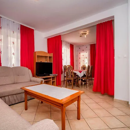 Hilde Red-1 By Interhome Medulin