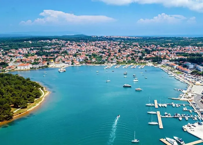 Hilde Red-1 By Interhome