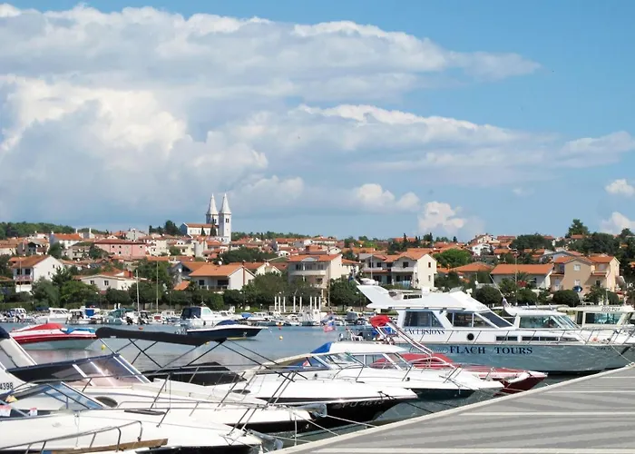 Hilde Red-1 By Interhome *