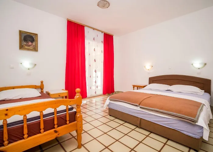 Hilde Red-1 By Interhome *