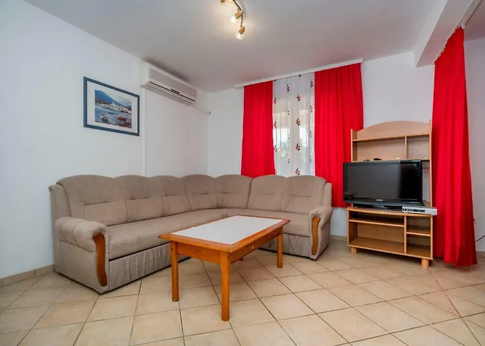 Hilde Red-1 By Interhome *